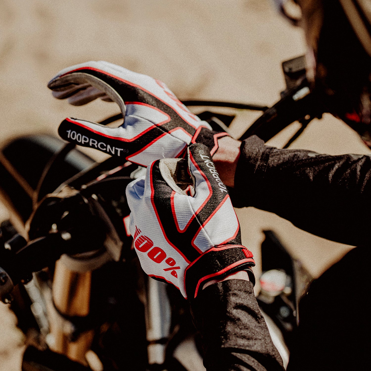 RIDEFIT Gloves White/Red/Black - Secondary
