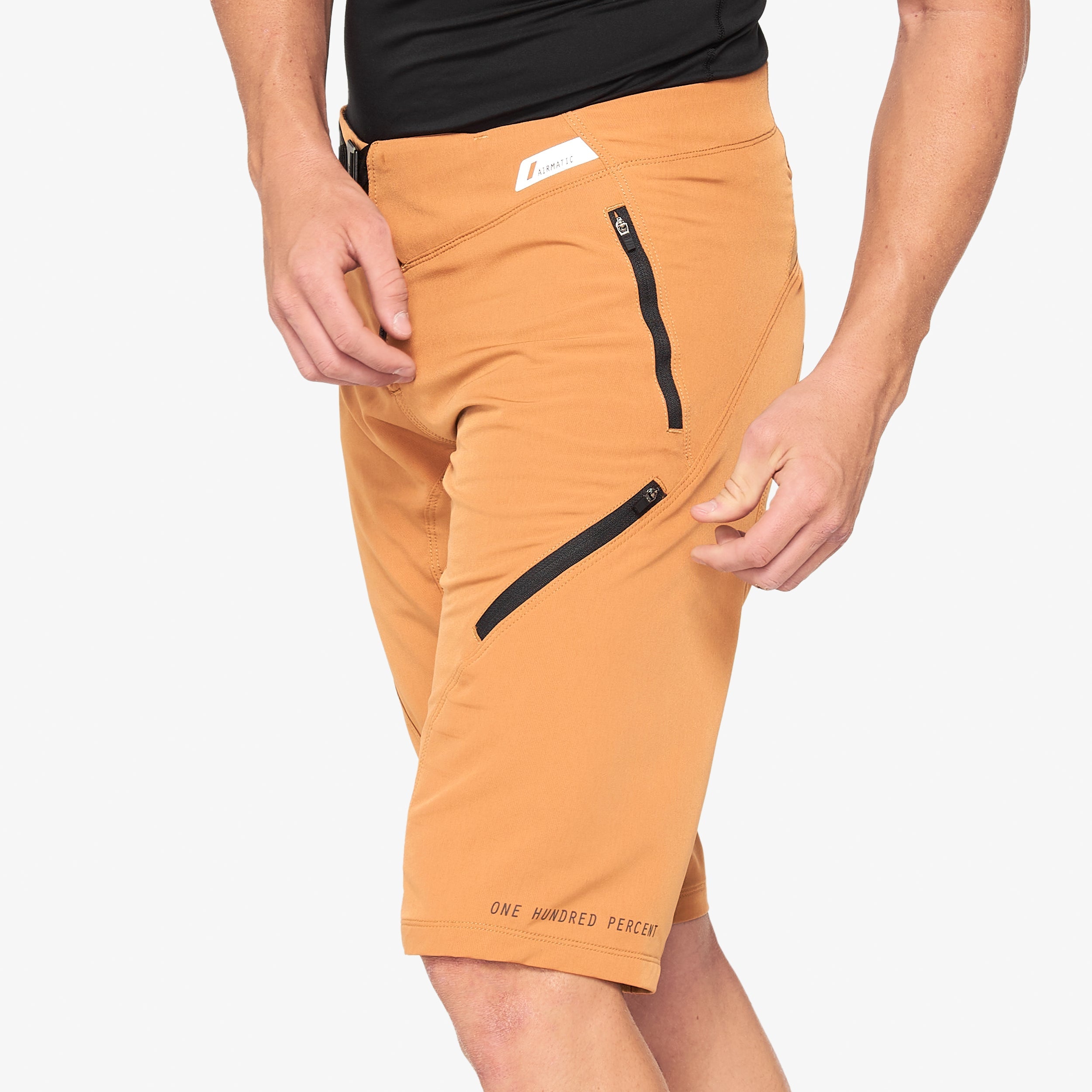 AIRMATIC Shorts Caramel